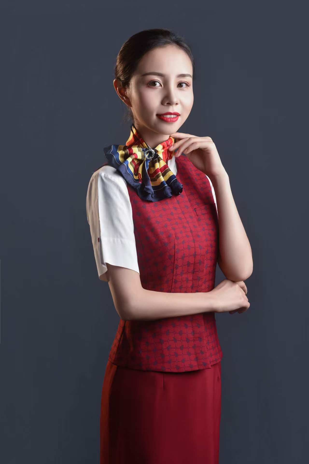 王教员（国航乘务员）